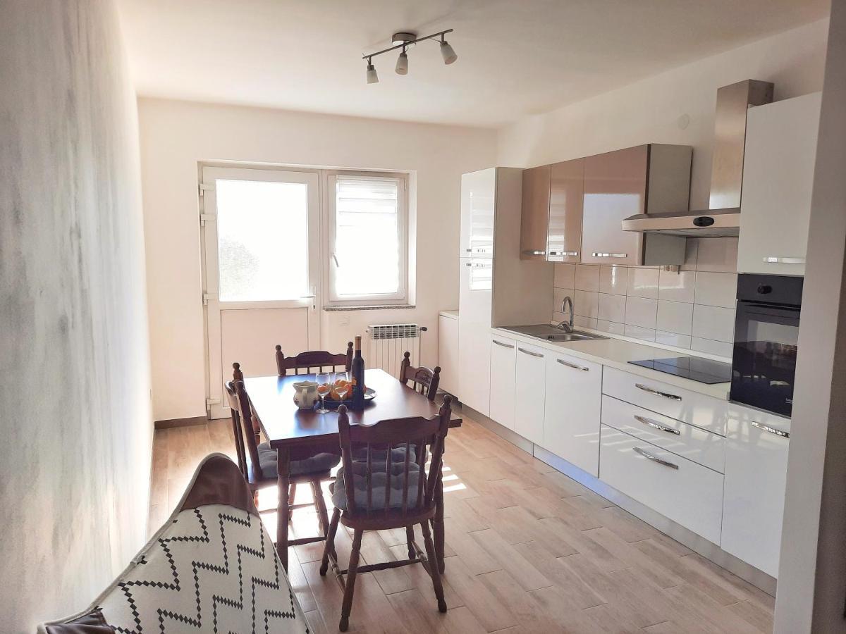 Apartment Nino In Pula Dış mekan fotoğraf
